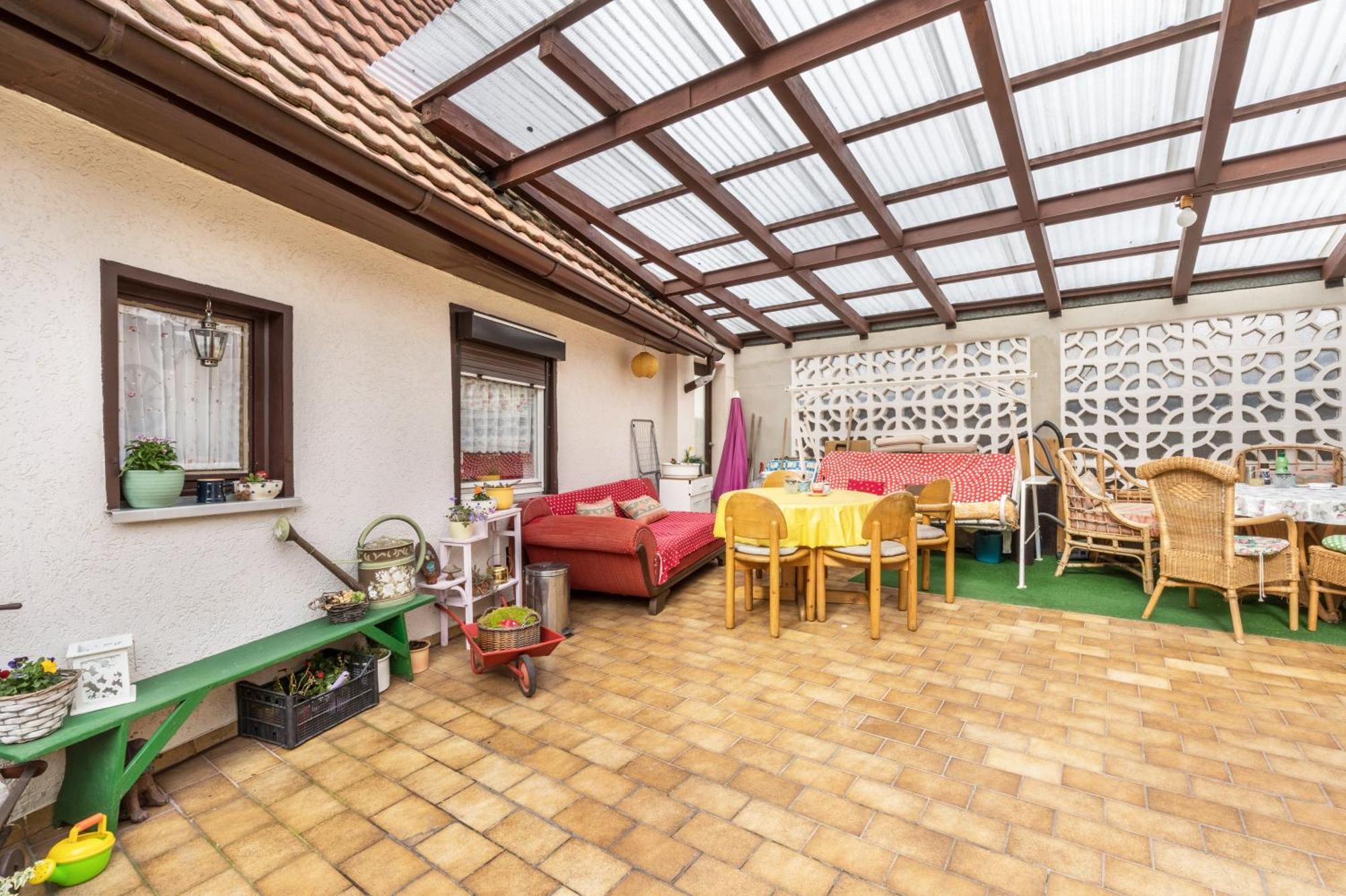 Apartmenthaus Ferienwohnungen Sila Weinstadt Exterior foto