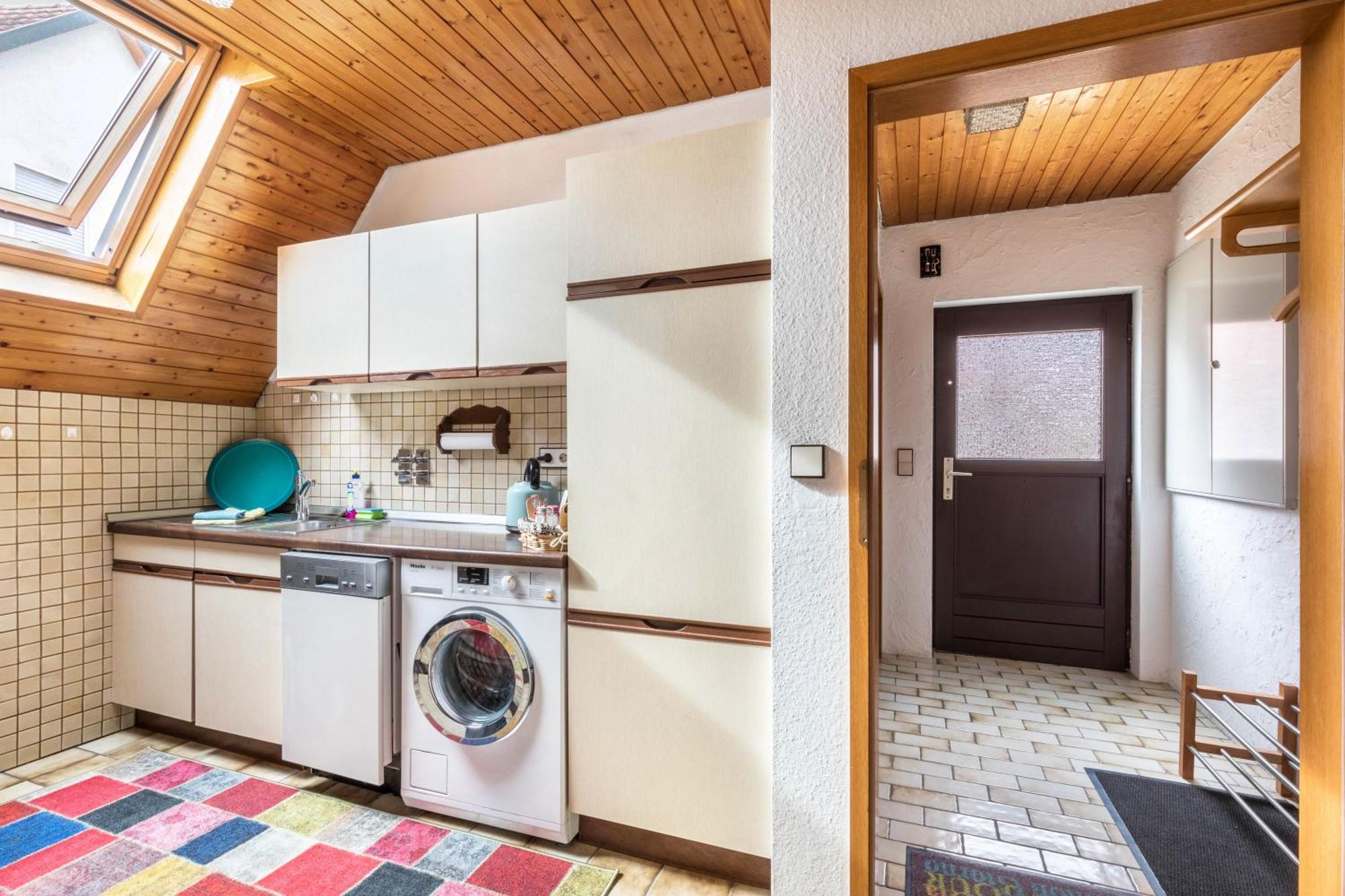 Apartmenthaus Ferienwohnungen Sila Weinstadt Exterior foto